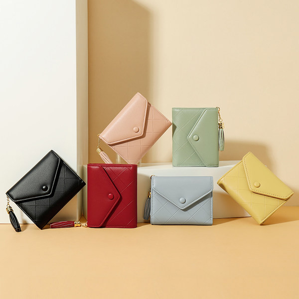 Portofel de dama din piele ecologica cu element auriu