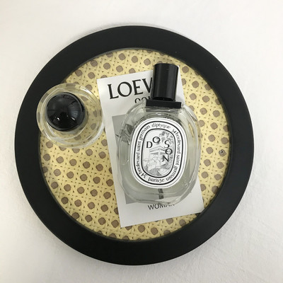 Japán stílusú rattan kozmetikumok különféle tárolótálca műanyag ékszerek parfüm Aromaterápiás kijelzőlemez asztali sminkrendező