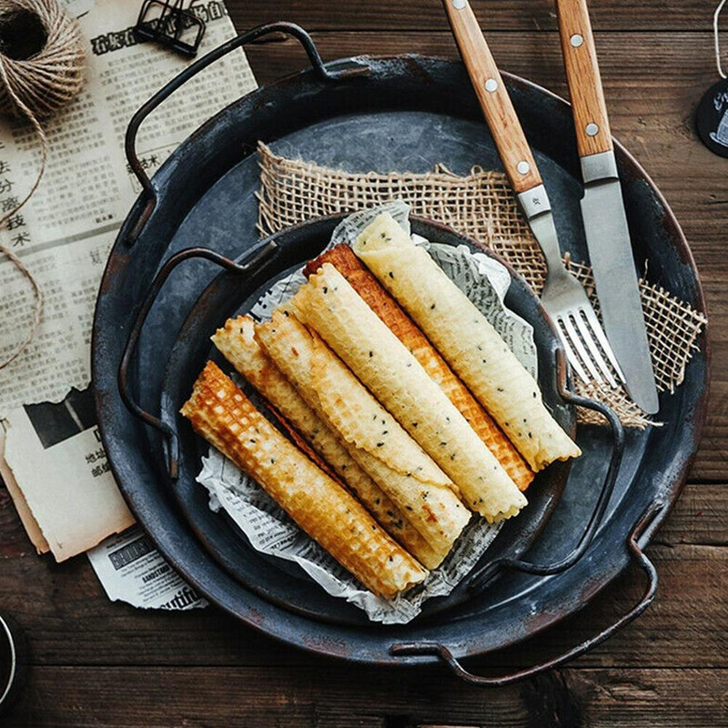 Nova retro metalna ploča s ručkom iz 2022. Ručno izrađena okrugla kovana starinska pohrana poslužavnik za kruh Uređenje doma Vrt Restoran