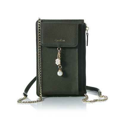 Γυναικείο πορτοφόλι με πέρλες και μεταλλικά στοιχεία