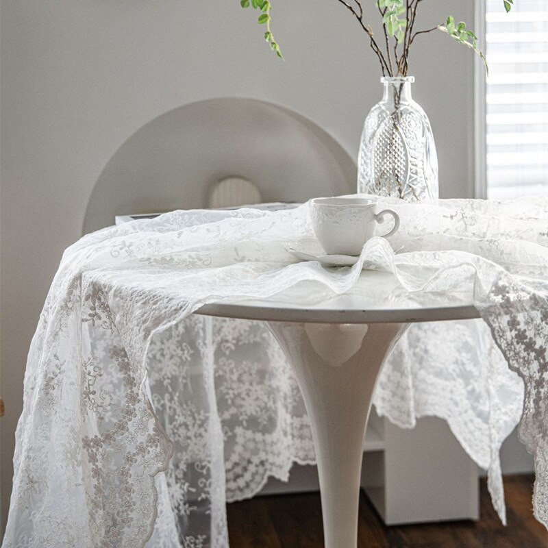 Vruće prodavani moderni jacquard jednostavni kvadratni stolnjak od 130 cm, spavaća soba, balkon, radna soba, mali okrugli stolni pokrivač, svadbeni dekor