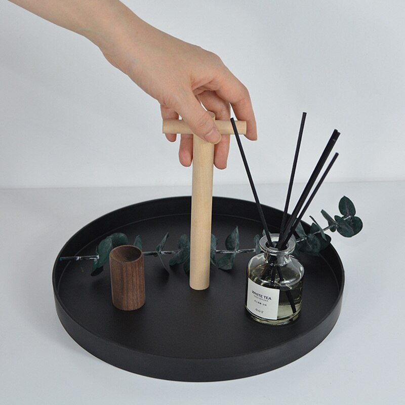 Tavă nordică rotundă din plastic pentru bijuterii Camera de zi Bucătărie Decor pentru uz casnic Tavă pentru depozitare articole cosmetice cu mâner din lemn masiv