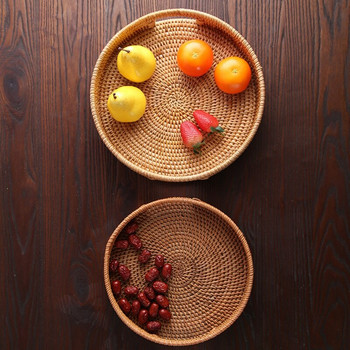 Нова тава за съхранение на закуски от ратан от 2022 г. с дръжка Кръгла кошница Ръчно тъкана декорация за дома Хляб Плодове Витрина за храна Кухня Трапезария