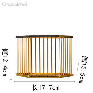 Auksinės kaltinės geležies desertų dėklas Desertų vaisių padėklas Pradžia Kūrybinis svetainės tortų dėklas Kūrybinis stendas