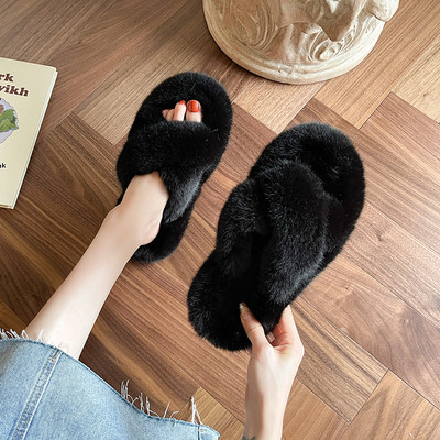 Női pehelypapucsok új modellje több színben