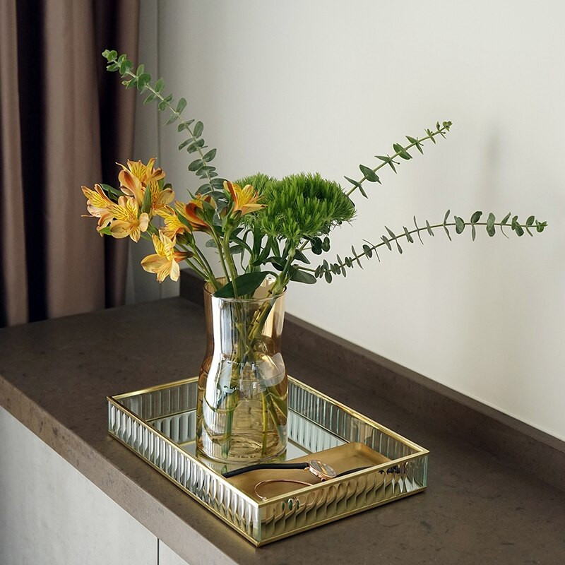 Tavă cu oglindă din sticlă Marginea metalică farfurie cu vin roșu pentru decorare Tavă pentru depozitare instrumente pentru tort Decorarea casei