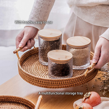 Ръчно тъкана ратанова тава за съхранение с дървена дръжка Кръгла плетена кошница Хляб Чиния за храна Плато с плодова торта Поднос за сервиране на вечеря