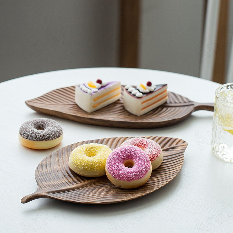 Juodojo riešutmedžio medienos laikymo padėklas Rankų darbo lapai Dekoratyviniai miegamojo papuošalų organizatoriai Šiuolaikinė gyvenamojo kambario džiovintų vaisių talpykla