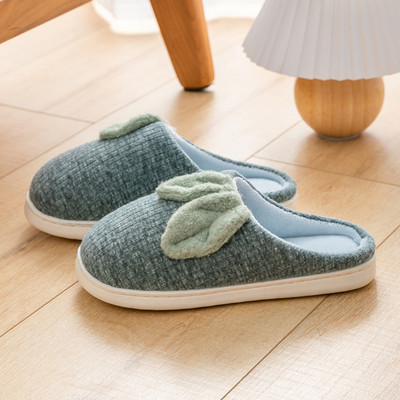 Jauna modeļa sieviešu čības ar plakanu zoli