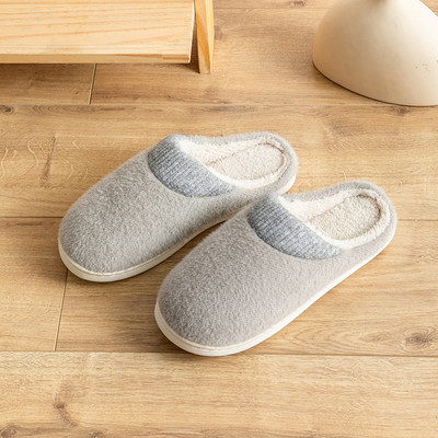 Jauna modeļa sieviešu čības ar plakanu zoli