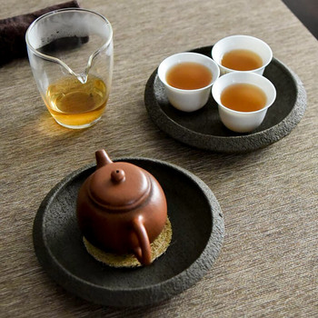 Чинийки за чай Поднос за чай с кръгла форма Естествен камък Чиния Поставка за чайник Чаени прибори Вулканици Рок Кунг Фу Декорация на дома Орнамент за маса