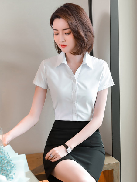 Costum formal de damă cu mânecă scurtă