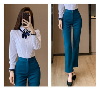 Costum de femeie elegant de cămașă și fustă sau cămașă și pantaloni