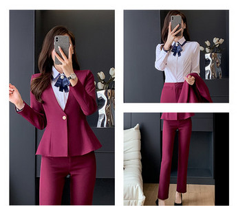 Costum de damă cu decolteu în V