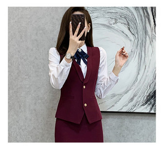 Elegantno odijelo - sa prslukom