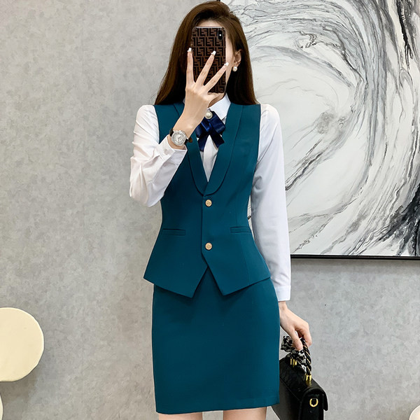 Elegantno odijelo - sa prslukom