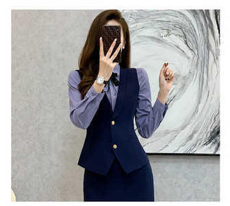 Costum de dama elegant in trei culori