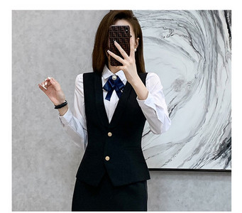 Costum de dama elegant in trei culori