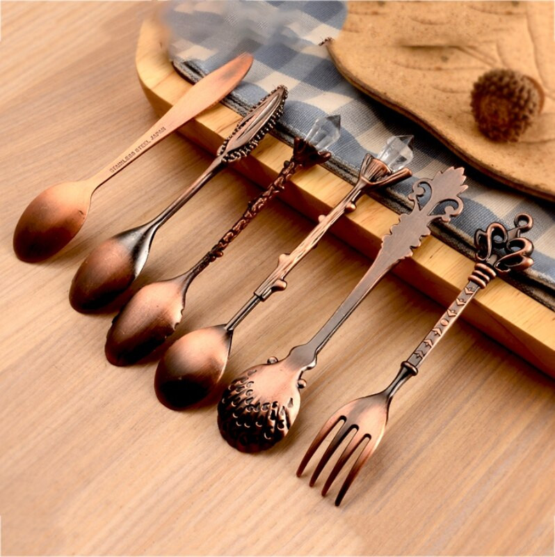6 kom/set Vilica za kavu Vintage kuhinjsko voće Rezbarene kraljevske žlice prikkers Stilske žlice Metalne vilice Dodaci Mini desert
