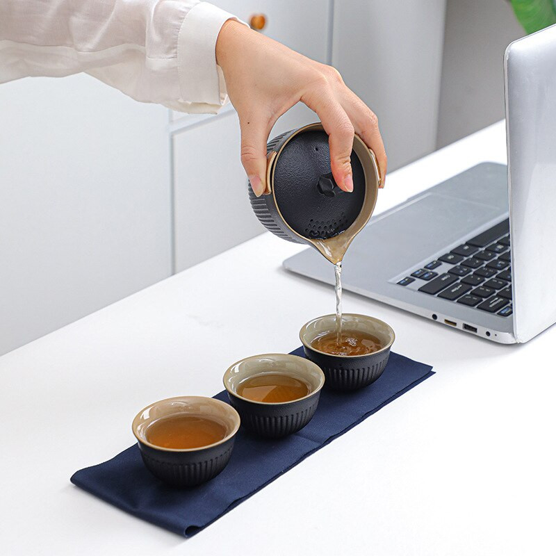 Nešiojamas kelioninis arbatos rinkinys Keraminis arbatinukas Virdulys Quik Puodai 1 puodas ir 3 puodeliai Arbatos indai Biuro namams Kinų gėrimų arbatinukaiArbatos puodelis