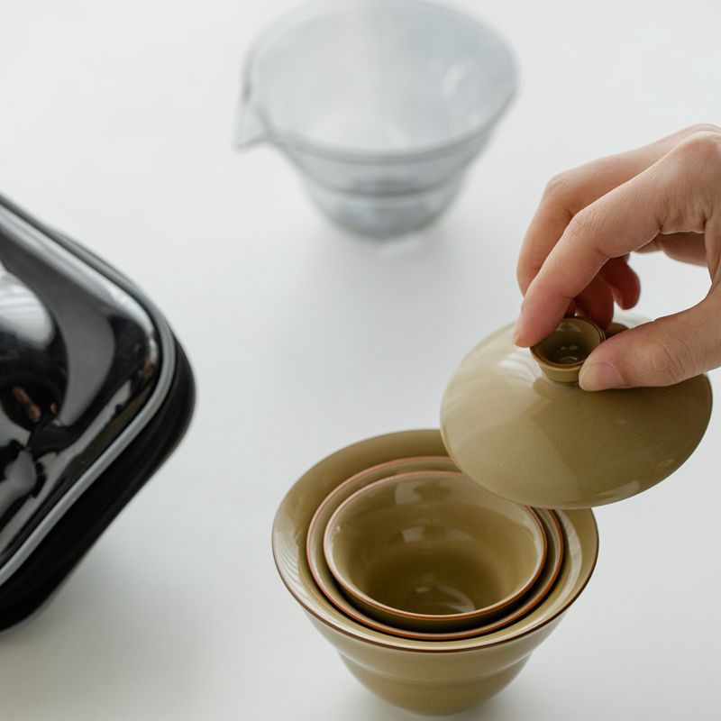 Jingdezhen Ding Ware žltá priehľadná taška cestovná čajová súprava Quick Cup keramická ručne vyrobená retro kung-fu čajová súprava jedna kanvica dve šálky
