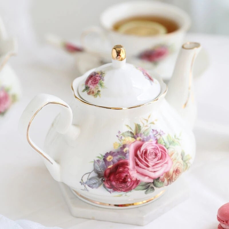 Noble Bone China Teapot 500ML Pink Camellia Set Posuda za kavu Domaći visokokvalitetni porculanski vrč za kuhanje vode Party Cafe Posuđe za čaj Posuda za čaj