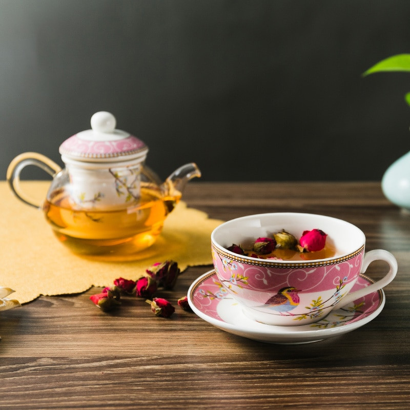 Keramikinė arbata vienam rinkiniui Fine Bone China arbatinukų arbatinuko arbatinuko sietelis su lėkštėmis paukščiais ir gėlių dizaino dovanų dėžute