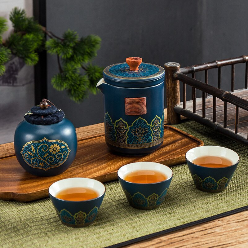 Keramická porcelánová sada čajových šálok Kung Fu, čajový riad, vonkajšie cestovné čajové vrecko, proti obareniu, jedna kanvica, tri šálky čaju s filtrom, darček