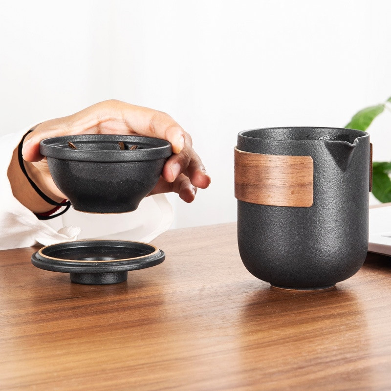 Keramická porcelánová čajová súprava Kung Fu, čajová kanvica a sada šálok, cestovná čajová súprava, prenosná, jedna kanvica a štyri šálky, kreatívny darček