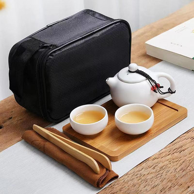 Kreatívna cestovná čajová súprava Kung Fu obsahuje 1 kanvicu a 2 šálky, čajový riad Shu Puer, samovar, keramický hrnček, kanvicu na čaj Yixing, šálku čaju