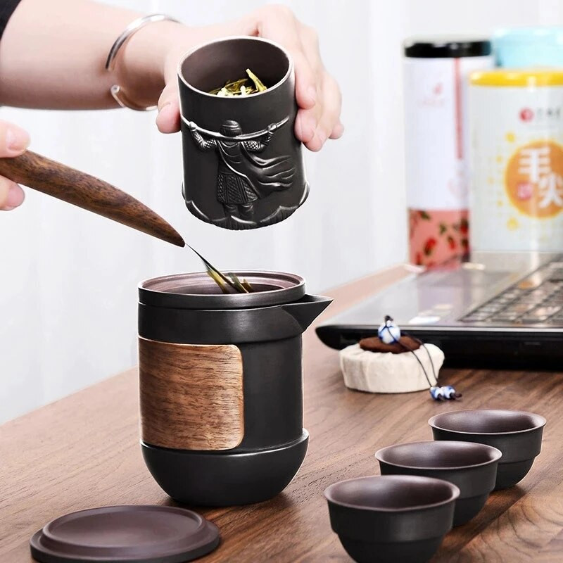 Yixing Purple pieskový čajový set, čierna/červená, keramická japonská sada čajových šálok, prenosný cestovný čajový riad, kung-fu čajový šálka, 1 kanvica, 3 šálky, gaiwan