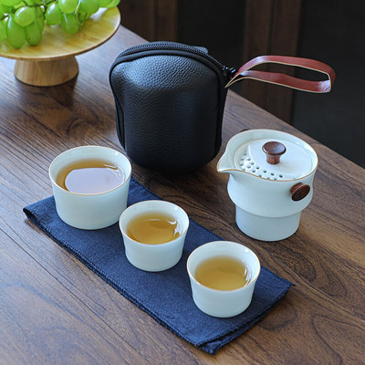 Edények kerámia teáskannák 3 teáscsészével Porcelán Gaiwan Kung Fu teaset Hordozható teáskészlet Utazási bambusz teáskészlet Italkészlet Ajándékok