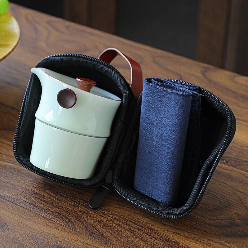 Edények kerámia teáskannák 3 teáscsészével Porcelán Gaiwan Kung Fu teaset Hordozható teáskészlet Utazási bambusz teáskészlet Italkészlet Ajándékok