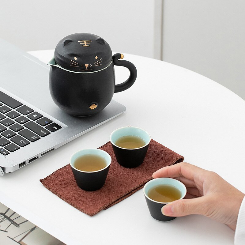 Aranyos Tigris utazó hordozható kerámia teáskészlet teáskanna teáscsészével Kreatív állati égésgátló teáskészlet Irodai utazási ajándék otthonra