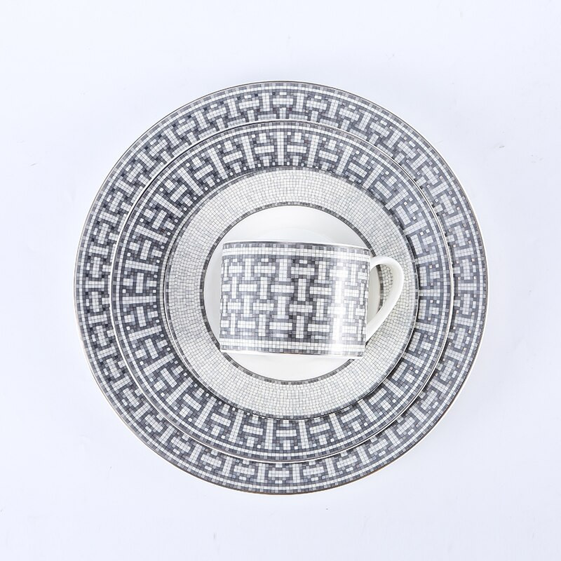 Класически европейски костен порцелан Чаши за кафе и чинийки Сервиз Чинии за кафе Съдове Сервиз за следобеден чай Домашна кухня