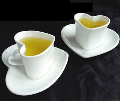 Love керамична двойка чаша чаша за кафе комплект чинийки във формата на сърце следобеден чай еспресо чаша за кафе чинийка комплект чаши за чай шафран