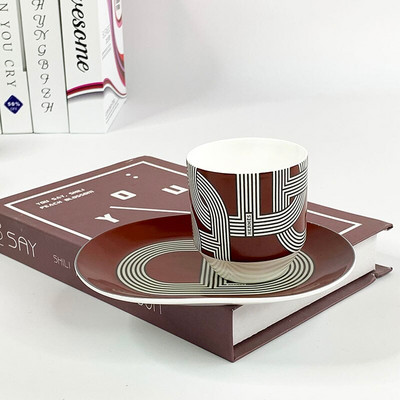 Комплект сервизи Creative Rainbow Runway Комплект чинии от костен порцелан и чаши за кафе Следобеден висок клас Подарък за дома