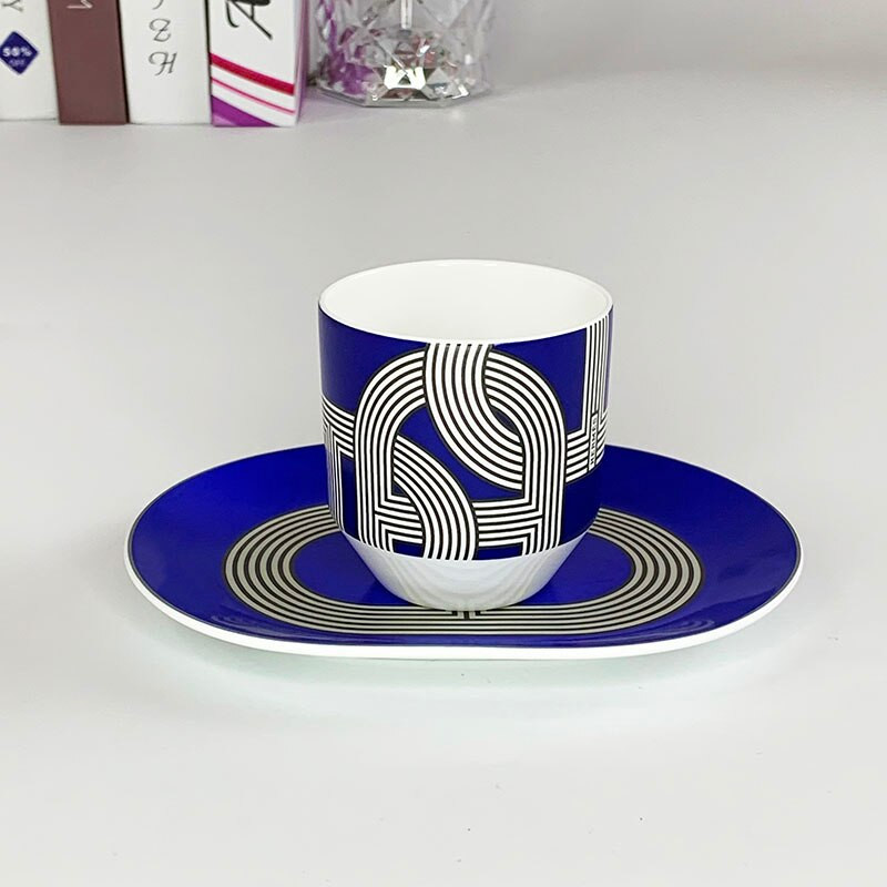 Комплект сервизи Creative Rainbow Runway Комплект чинии от костен порцелан и чаши за кафе Следобеден висок клас Подарък за дома