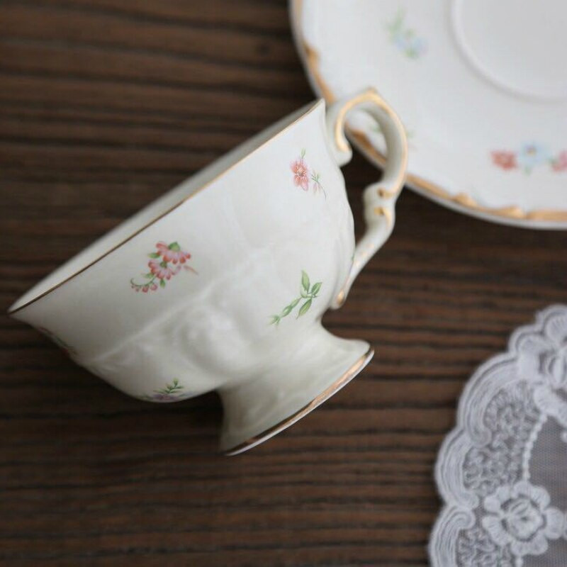 Ceașă de cafea coreeană, retro, crem, galben, pastoral, tracery floral, aur, ceramică, engleză, după-amiază, desert, ceașcă și farfurie cu flori