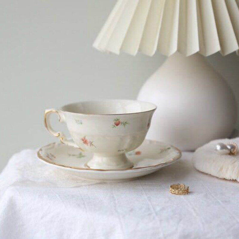 Ceașă de cafea coreeană, retro, crem, galben, pastoral, tracery floral, aur, ceramică, engleză, după-amiază, desert, ceașcă și farfurie cu flori
