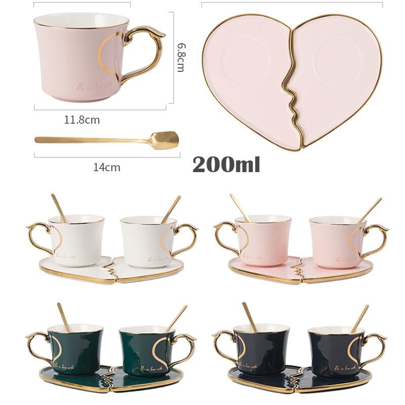 Vienos poros širdies kavos puodeliai su lėkštėmis ir šaukštais aukso apvadu Kūrybingas arbatos puodelių rinkinys Keraminiai stalo reikmenys Prabangios vestuvinės poros dovana
