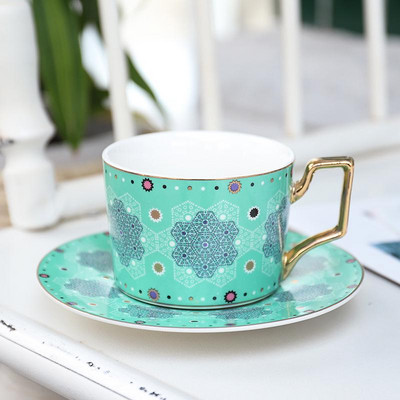250 ml Engleski vintage uzorak Keramička šalica za kavu Set tanjurića Luksuzne europske porculanske šalice za čaj Domaći popodnevni čaj Šalica s cvijetom
