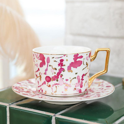 250 ml Engleski vintage uzorak Keramička šalica za kavu Set tanjurića Luksuzne europske porculanske šalice za čaj Domaći popodnevni čaj Šalica s cvijetom