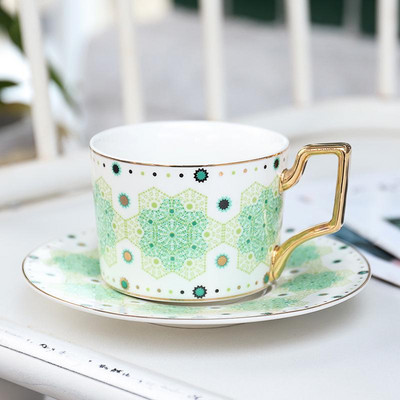 250 ml Engleski vintage uzorak Keramička šalica za kavu Set tanjurića Luksuzne europske porculanske šalice za čaj Domaći popodnevni čaj Šalica s cvijetom