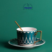 Luxusná sada kávových šálok a podšálok v britskom štýle so zlatou lyžičkou, keramickou darčekovou krabičkou na cappuccino a popoludňajší čaj 200 ml