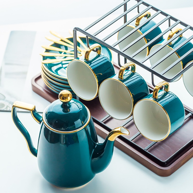 Europos prabangūs auksiniai apvadai Keramika Kavos arbatos puodeliai Auksiniai aukščiausios klasės kauliniai kininiai lėkštės rinkinys Gimtadienio poroms Dovanos Draugų Puodelis