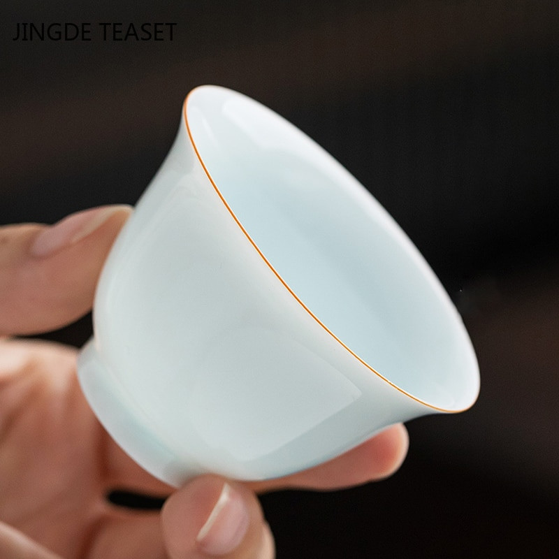 2 ks/sada Dehua Keramika Čajové šálky Domáca tenká pneumatika Čajová miska Čínsky biely porcelán Čajový riad Príslušenstvo Jednotlivé šálky Nádoby na nápoje