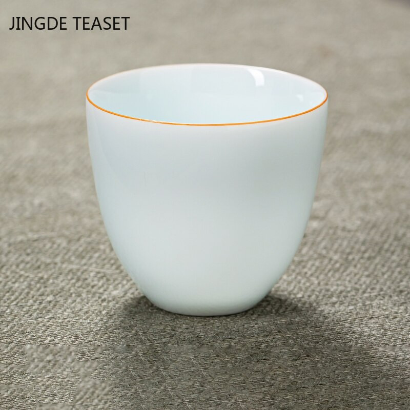 2 ks/sada Dehua Keramika Čajové šálky Domáca tenká pneumatika Čajová miska Čínsky biely porcelán Čajový riad Príslušenstvo Jednotlivé šálky Nádoby na nápoje