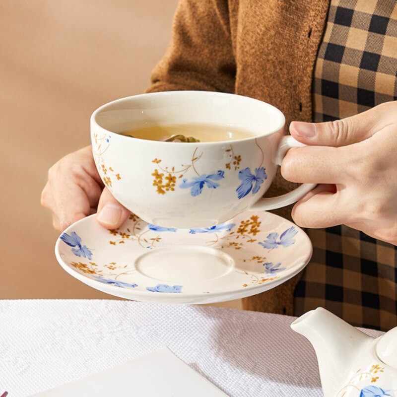Керамичен преносим креативен сервиз за чай с цветя Европейски стил Един чайник Една чаша и чинийка Комплект Прост домашен офис комплект чай