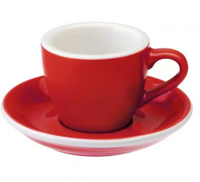 Keramička šalica za kavu s valovitim tanjurićem i setom žličica Europska mala luksuzna šalica za mlijeko za par Bijela porculanska uredska šalica za piće